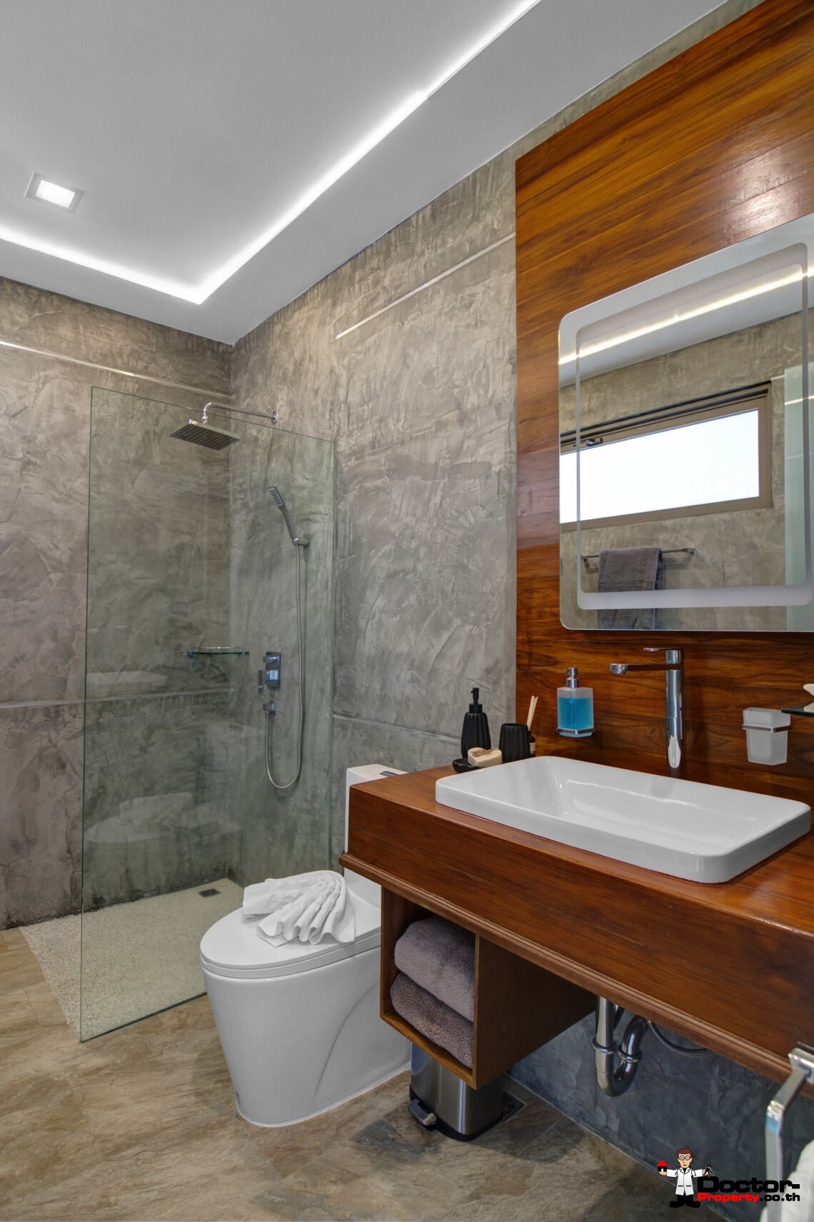 Spacious 5 Bedroom Pool Villa in Chaweng Noi, Koh Samui – For Sale